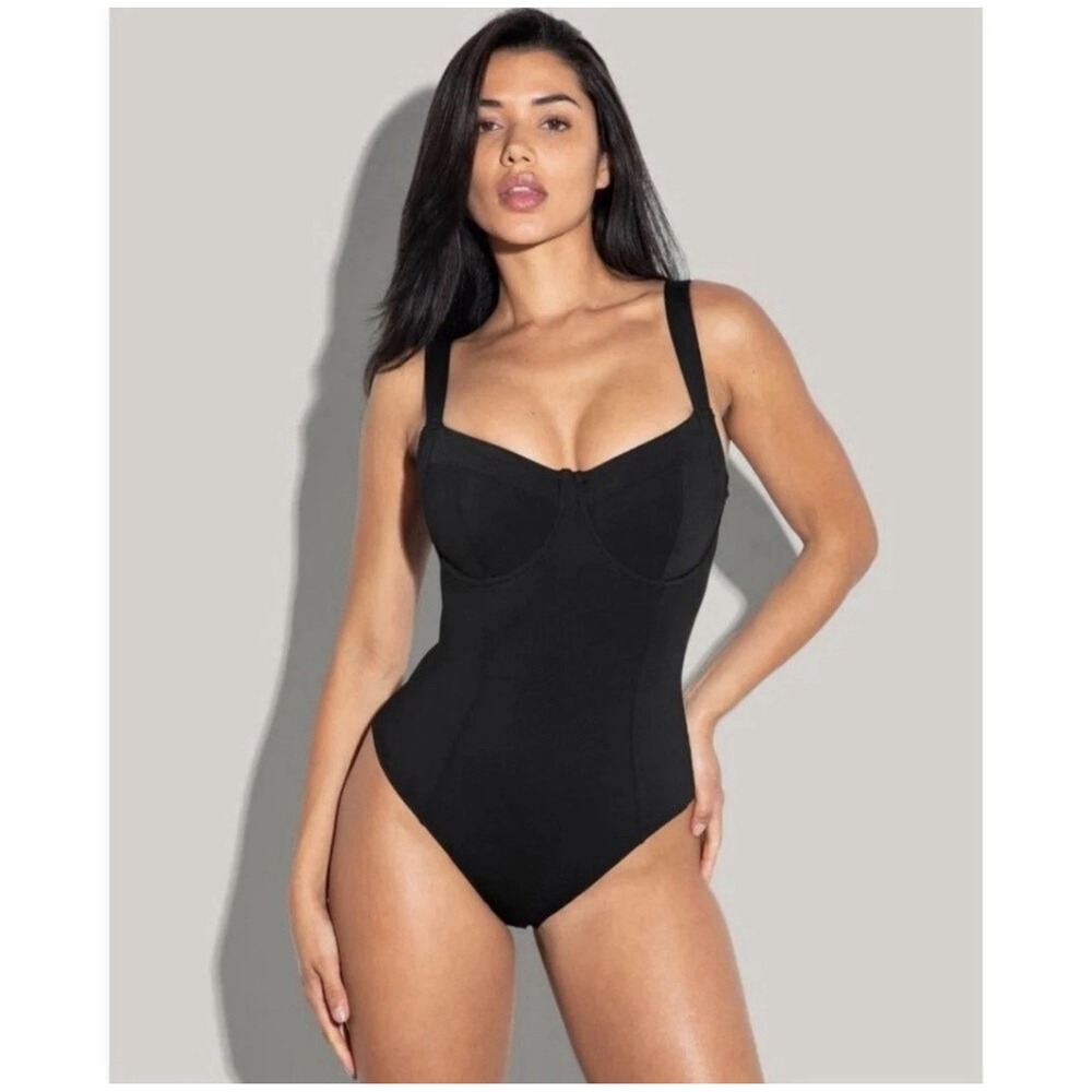 Black One-Piece Swimsuit with Structured Cups